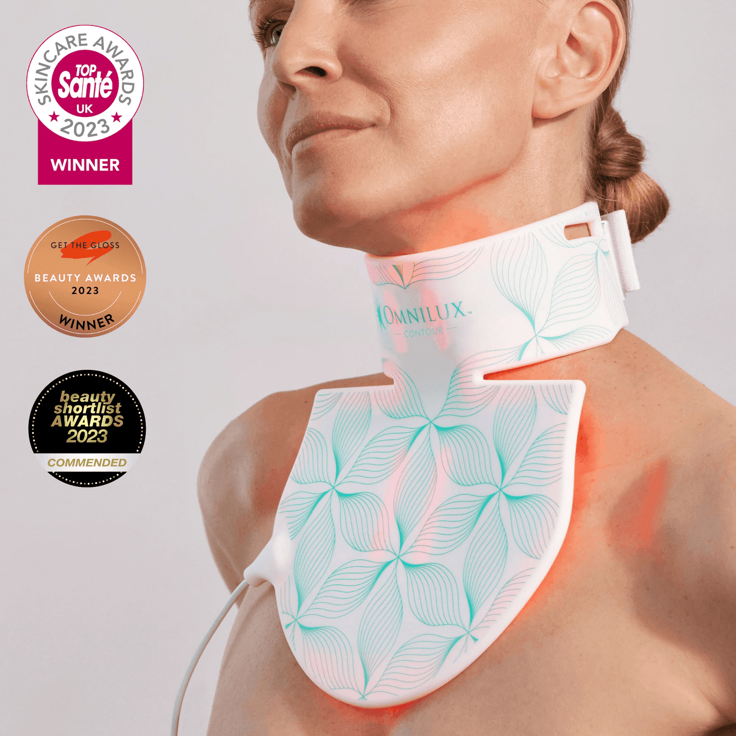 Omnilux Contour Neck & Décolleté led skin therapy on neck